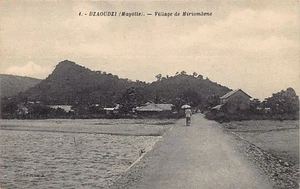 Mayotte - DZAOUDZI - Village de Miriombene - Ed. John B. (John Baptiste) 1 - Picture 1 of 2