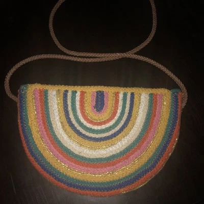 Bolso Cartera American Eagle Outfitters Arco Iris Media Luna Tejido Crossby Foto 1 de 2