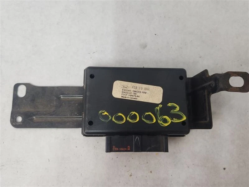 Chassis ECM Belt Under Driver Seat Fits 91-97 ESCORT 3791100 Foto 1 de 4