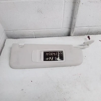 Iluminación parasol derecho pasajero beige fabricante de equipos originales BMW 740i 16-20  Foto 1 de 4