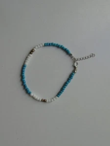 BOUTIQUEWARE trendy Fußkettchen kleine Perlen Türkis Weiß Gold NEU - Bild 1 von 3