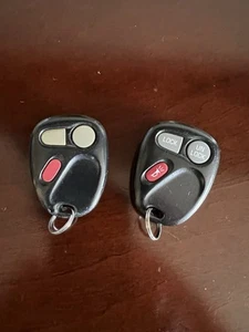 Remote Clicker for GMC Chevy OEM 2001-2004 car keyfob 15042968 KOBLEAR1XT - Picture 1 of 3