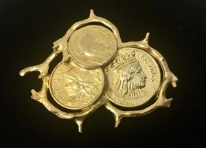 "Broche de tres monedas Hobe vintage raro tono dorado 2""" - Imagen 1 de 8