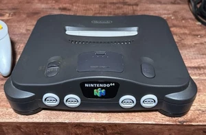 Consola de sistema Nintendo 64 N64 NUS-001 (EE. UU.) *Sin puente* - Imagen 1 de 9