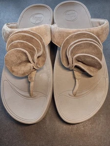 FITFLOP DAMEN YOKO ZEHENRIEMEN SLIPPER TAUPE VELOURSLEDER SANDALEN GRÖSSE 6 - Bild 1 von 4