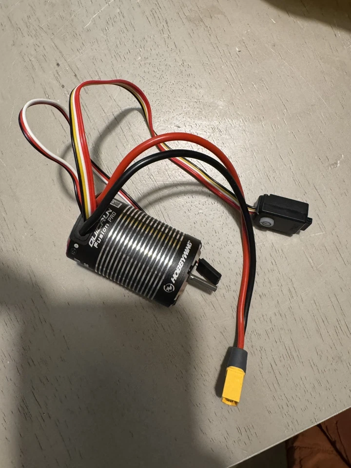 Hobbywing QuicRun Fusion Pro FOC 2 en 1 ESC y sistema de motor 2300Kv 30120402 ¡NUEVO!! Foto 1 de 1