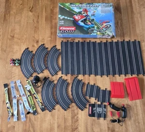 Mario Kart Carrera Go Slot Car Set Mario & Luigi - Nearly Complete READ - Foto 1 di 8