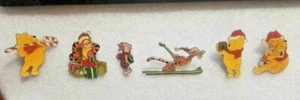 Disney Winnie Puuh 100 Acre Sammlung Weihnachten Serie Emaille 6 Pin Set VNT - Bild 1 von 4