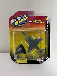 Maisto Adventure Wheels Tailwinds AV-8B Harrier II Die-Cast Aircraft Replica - Picture 1 of 7