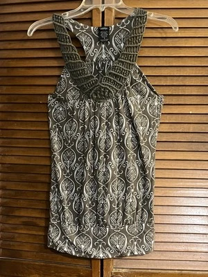 Vanity S Racerback Halter Top-Geométrico-Correas de Cuerda Multi Anudadas y Cuello en V-NUEVO SIN ETIQUETAS Foto 1 de 4