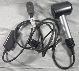 Dyson Supersonic Haartrockner Nickel - für Ersatzteile - lesen - Bild 1 von 10