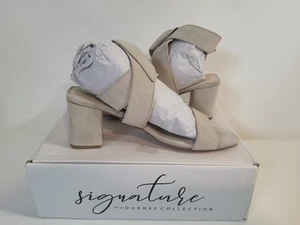 Journee Signature Womens HETHER Ivory Pumps Shoes 8 - Picture 1 of 7