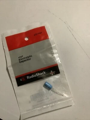 ¡NUEVO! Condensador electrolítico RadioShack 47uF 2721027 Foto 1 de 2
