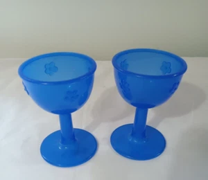 2 copas de plástico azul Mattel vintage de 4 pulgadas de alto 2002 - Imagen 1 de 5