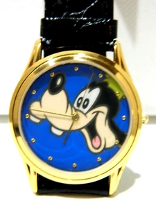 DISNEY  NEW GOOFY  COLLECTIBLE MEN'S WATCH Blue Dial LOT 26 BOX 136 - Picture 1 of 10