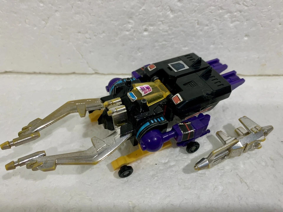 G1 Insecticons: vintage Shrapnel beetle near complete lot Kickback Bombshell - Image 1 of 1