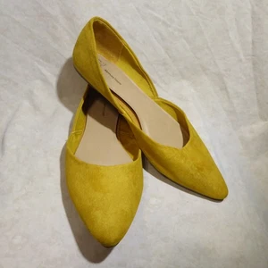 🩰 Time and Tru Pointy Toe Ballet Flats 10 M Goldenrod Yellow Suede Leatherette - Picture 1 of 15