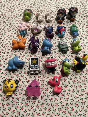 Lote de 23 figuras de monstruos Moshi • Moshlings raros y semi raros • Personajes mixtos Foto 1 de 4