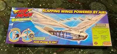 Leonardo da Vinci Flying Machine Working Replica, Vintage Air Hogs Ornithopter - Image 1 of 2