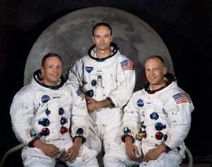 OFFICIAL NASA APOLLO 11 MOON LANDING VIDEOS- 16GB Flash Drive -The Full Mission - Imagen 1 de 8