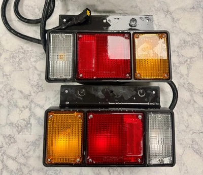 2pcs 12V 50 LED Rear TailLight For Isuzu Elf Truck NPR, Left and Right - Image 1 of 3