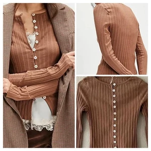 Free People Tilly Cardi XS Ribbed Knit Button Fitted Sweater Otter Brown New $58 - Picture 1 of 7