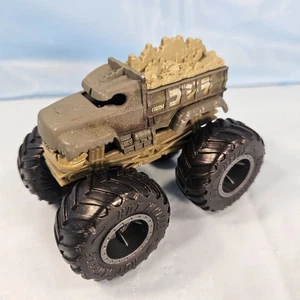 Hot Wheels Monster Trucks Godzilla 1:64 Diecast - Picture 1 of 3