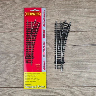 Hornby R8073 Right Hand Points RH Turnout 00 Gauge Nickel Silver with Packet - Image 1 of 4