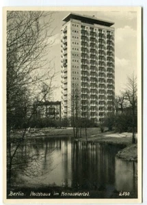 Postal Berlin Tiergarten Hansaviertel Hochhaus con estanque Interbau 1957 - Imagen 1 de 2