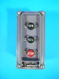 Square D Forward Reverse Stop Pushbutton Control Station Switch RK-2A - Picture 1 of 6
