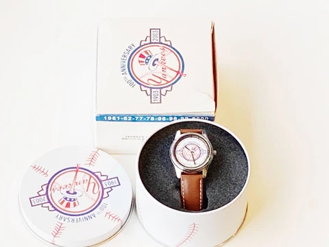 New York yanrees 100th anniversary (1903-2003) vintage watch, 36mm case, running Cover