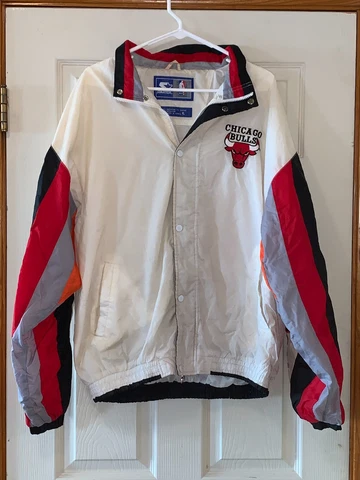 VINTAGE CHICAGO BULLS 1990S STARTER JACKET MEN SIZE XL CHEST 26" LENGTH 26" Cover