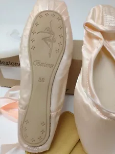 Bezioner Ballet Pointe Shoes Pink Satin Size 38/Girls 5.5 Toe guards and Ribbons - Picture 1 of 3