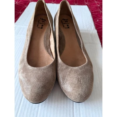 Zapatos de salón de cuña FS NY Made in Italy beige texturizados para mujer talla 9,5 Foto 1 de 4
