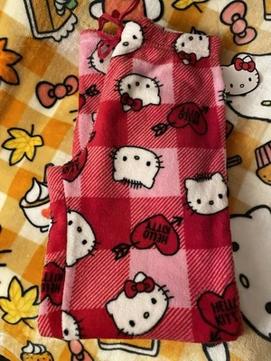 Pantalones de pijama borrosos suaves Sanrio Hello Kitty Dear Daniel Valentine’s talla S Foto 1 de 4