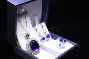 3-teiliges Set Perfect Natural Pure Flawless Precision Blue Ice Jadeit M1662 - Bild 1 von 9