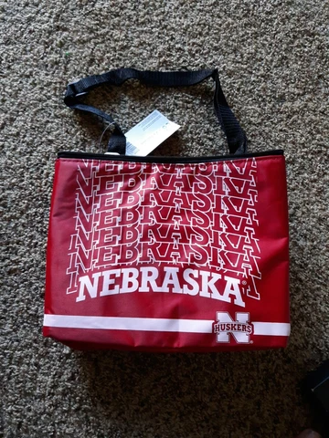 Nebraska Cornhuskers 9 Can Cooler & Insulated Lunch Bag NWT college Football Cover