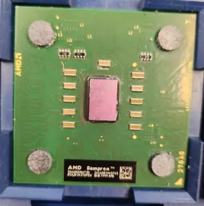 CPU Advanced Micro Devices Sempron 2800+ SDA2800DUT3D 2000 MHz 2,0 GHz FSB 333 MHz socket A 462 - Foto 1 di 1