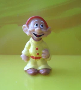 Vintage 1982 BULLY West Germany Snow White Dopey Walt Disney PVC 2" Figure - Picture 1 of 2