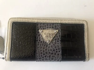 WOMEN'S GUESS BLACK/MULTI FAUX ANIMAL BAY VIEW SLG ZIP AROUND CLUTCH WALLET NWT - Picture 1 of 7