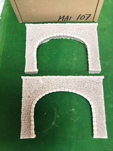 2 X TUNNELS HO OO SCALE- twin track- stone style- painted MAI 107 - Picture 1 of 10