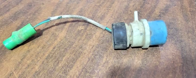 82-85 Toyota Pickup CELICA 4RUNNER 22R 25739-35010 VÁLVULA DE CONMUTACIÓN SMOG VSV OEM Foto 1 de 3