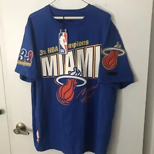 Pro Standard NBA Miami Heat 2XL Champions Tshirt Sportbekleidung Memorabilia - Bild 1 von 8
