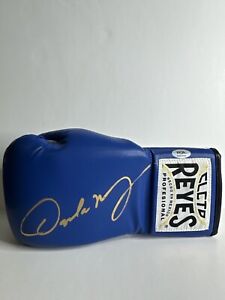 Oscar De La Hoya Signed Cleto Reyes Boxing Glove PSA AN43549