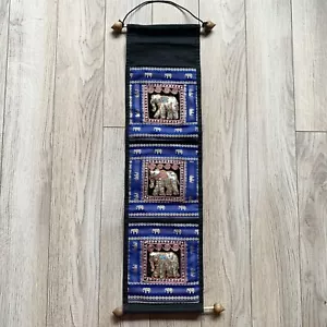Organizador colgante de pared de 3 bolsillos lentejuelas elefante bordado azul llave letra oriental - Imagen 1 de 12