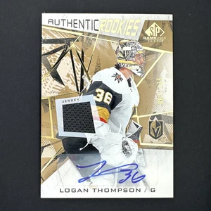 2021-22 UD SP Game Used - Gold Auto Jersey Authentic Rookies /135 Logan Thompson - Picture 1 of 2