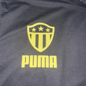 Puma Shirt Mens Large Black Gray Short Sleeve Athletic Tee Soccer Training Top - Picture 1 of 15