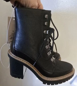 New Black Boots In Women's Size 5.5. Block Heel 3.5" Lace Up 8-3/4" T & 9-1/4" L - Picture 1 of 20