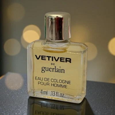MINIATURA Vintage VÉTIVER DE GUERLAIN Masculina 4ml/0,13 fl oz Mini Colônia de Viagem - Imagem 1 de 4