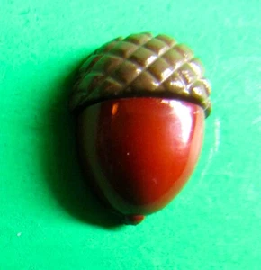 (1) JHB 3/4" ACORN BROWN PLASTIC SHANK AUTUMN FALL NOVELTY CRAFT BUTTON (M113) - Picture 1 of 2